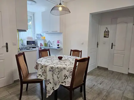 Eladó panellakás, Eger 2 szoba 52 m² 43.8 M Ft
