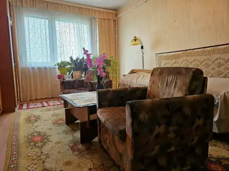 eladó panellakás, Eger