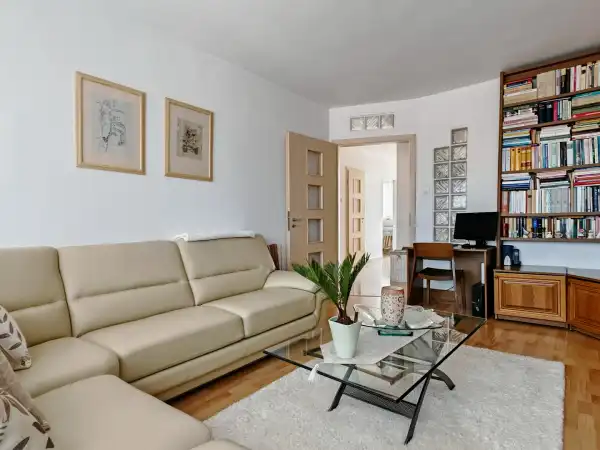 Eladó panellakás, Eger 3 szoba 73 m² 69 M Ft