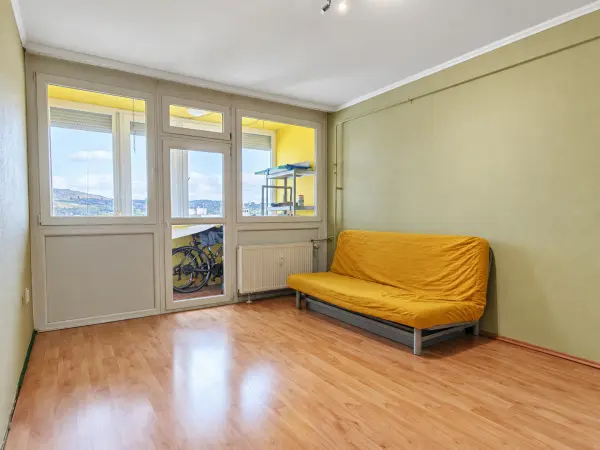 Eladó panellakás, Eger 3 szoba 70 m² 39.9 M Ft