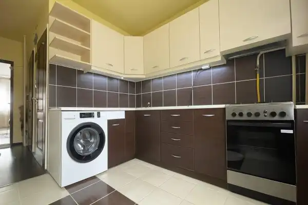 Eladó panellakás, Eger 3 szoba 61 m² 49.9 M Ft