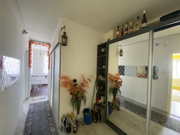 Eladó panellakás, Gyula 2+1 szoba 53 m² 35 M Ft