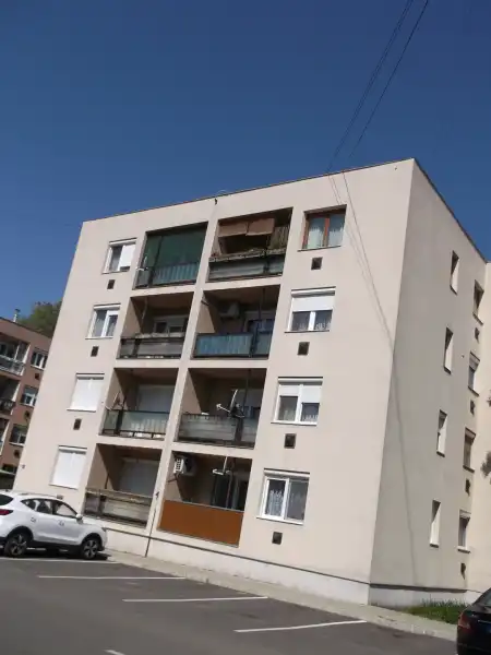 eladó panellakás, Hajdúböszörmény