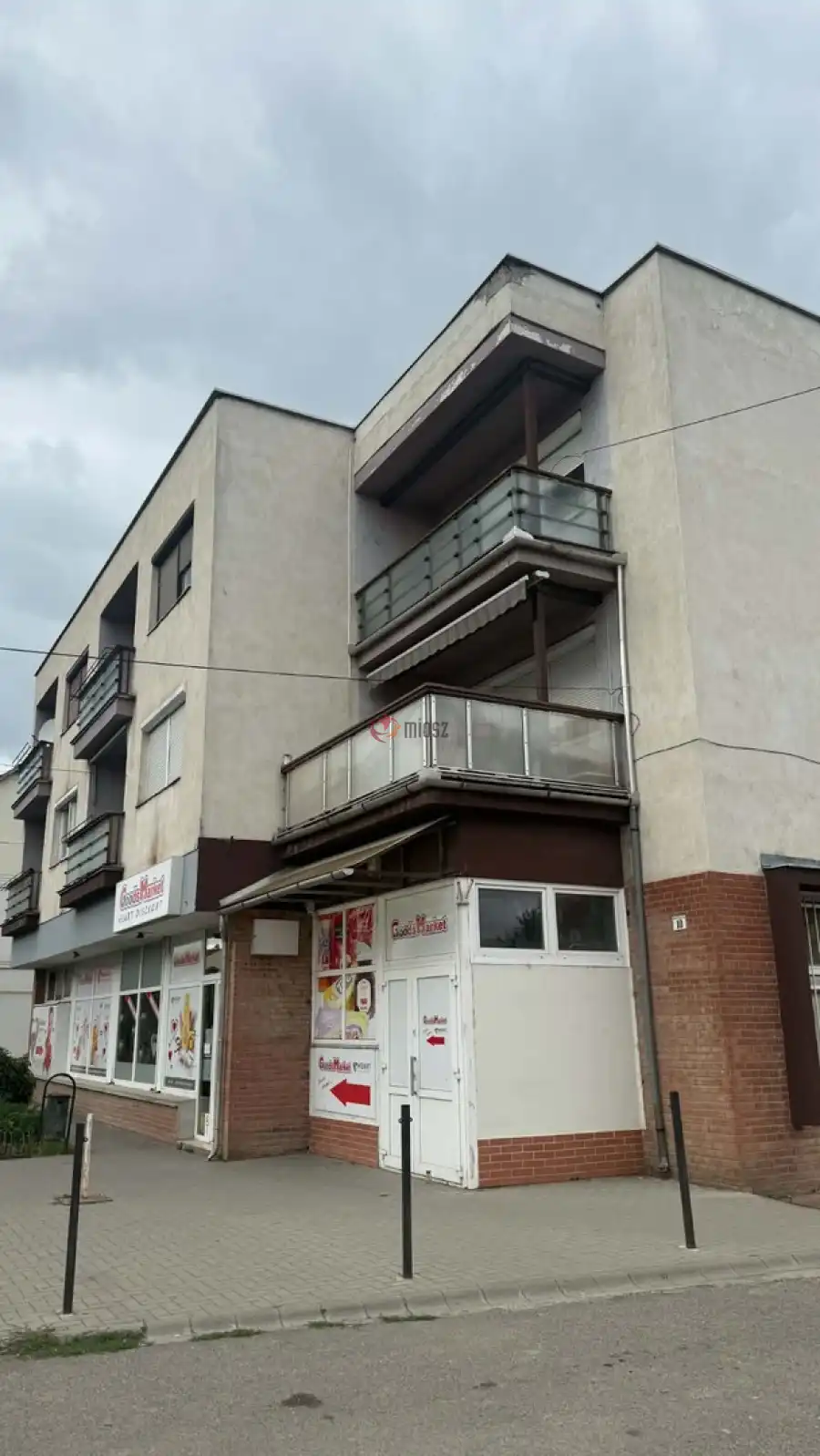 eladó panellakás, Jászapáti