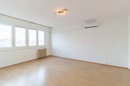 eladó panellakás, Kecskemét