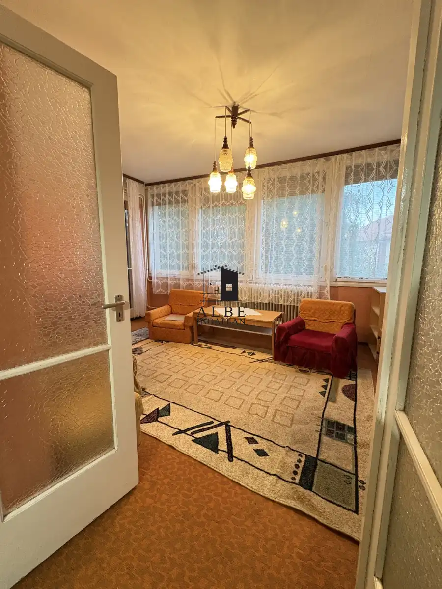 eladó panellakás, Monor