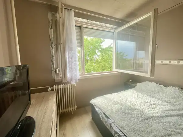 Eladó panellakás, Oroszlány 1+1 szoba 36 m² 21.3 M Ft