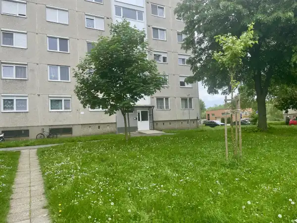 Eladó panellakás, Oroszlány 1+2 szoba 62 m² 31.2 M Ft