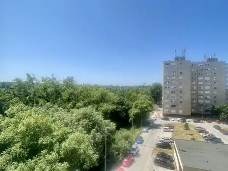 eladó panellakás, Oroszlány