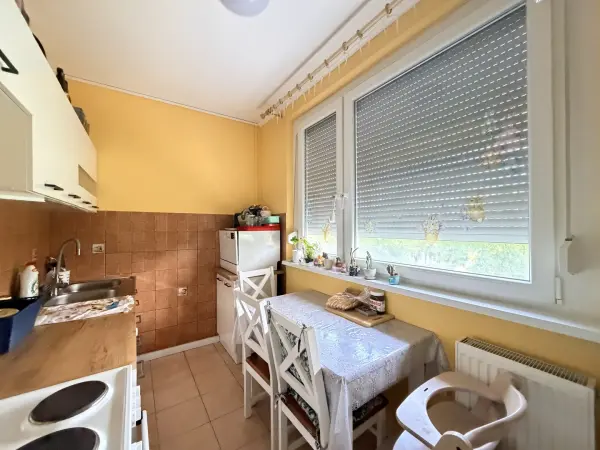 Eladó panellakás, Oroszlány 2 szoba 53 m² 34.5 M Ft