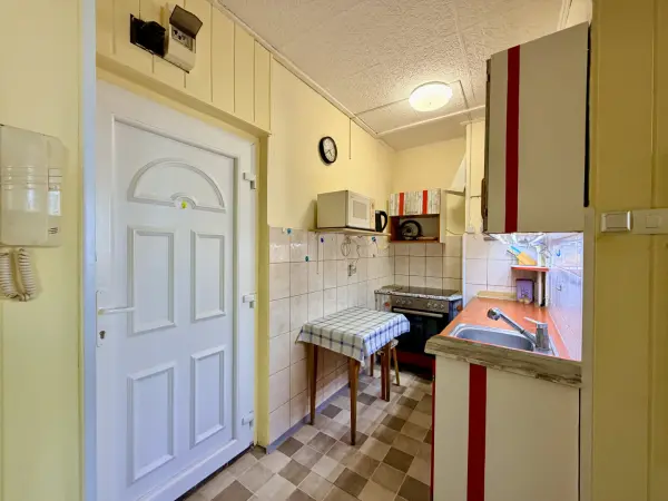 Eladó panellakás, Oroszlány 1+1 szoba 36 m² 39.5 M Ft