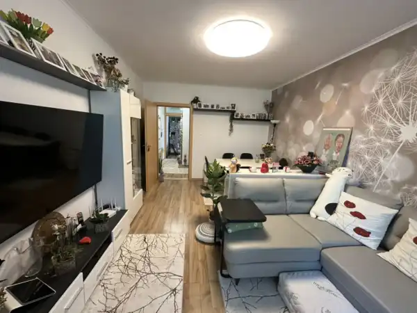 Eladó panellakás, Paks 3 szoba 65 m² 51.9 M Ft