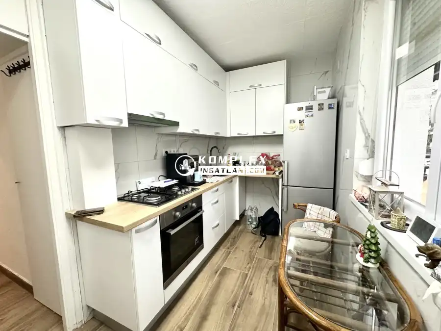 eladó panellakás, Sopron