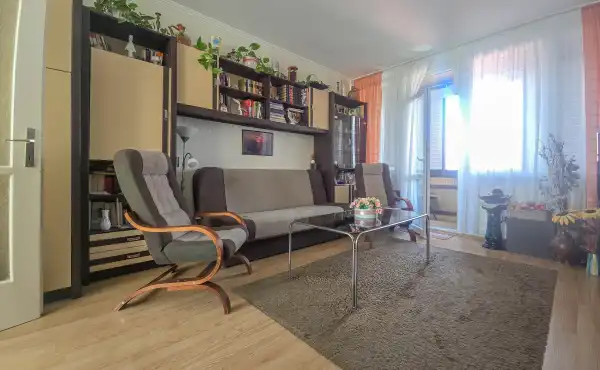 Eladó panellakás, Sopron 1+2 szoba 60 m² 60.9 M Ft