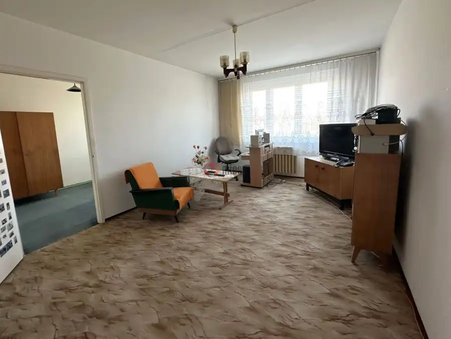 eladó panellakás, Szeged