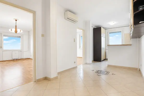 Eladó panellakás, Szeged 3 szoba 74 m² 73.99 M Ft