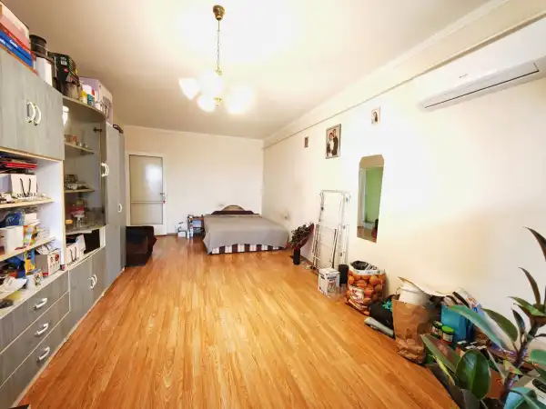 Eladó panellakás, Szeged 2 szoba 55 m² 54.7 M Ft