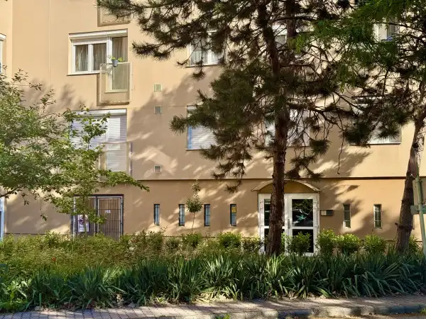 Eladó panellakás, Székesfehérvár 2 szoba 49 m² 49.9 M Ft