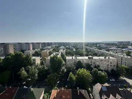 eladó panellakás, Székesfehérvár