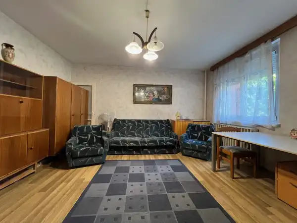 Eladó panellakás, Székesfehérvár 2 szoba 42 m² 41.9 M Ft