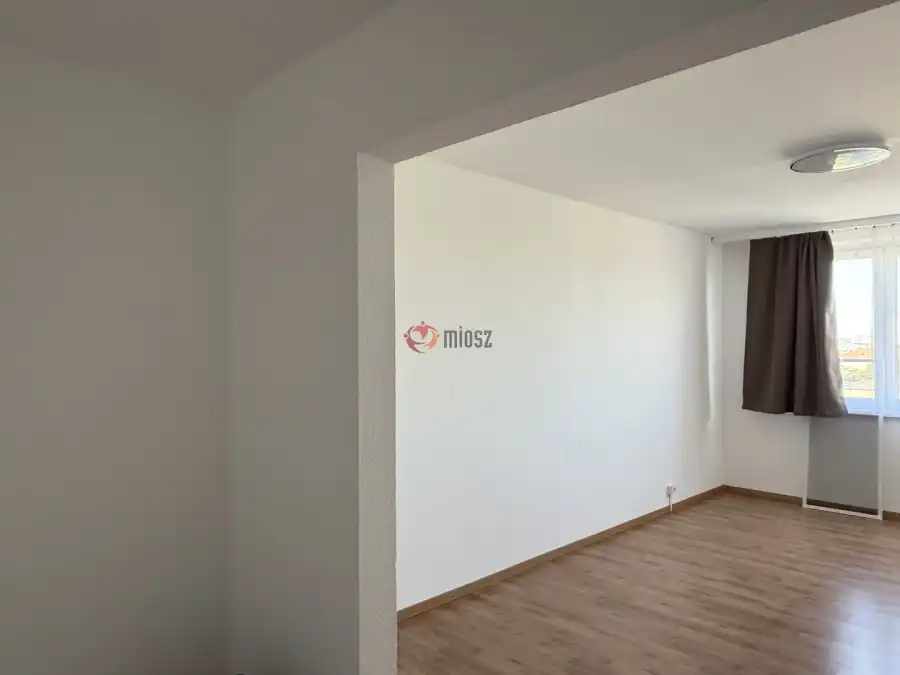 eladó panellakás, Székesfehérvár