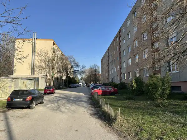 Eladó panellakás, Székesfehérvár 2 szoba 51 m² 50.9 M Ft