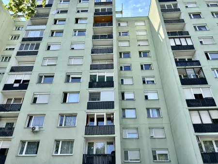 Eladó panellakás, Székesfehérvár 2 szoba 52 m² 46.9 M Ft