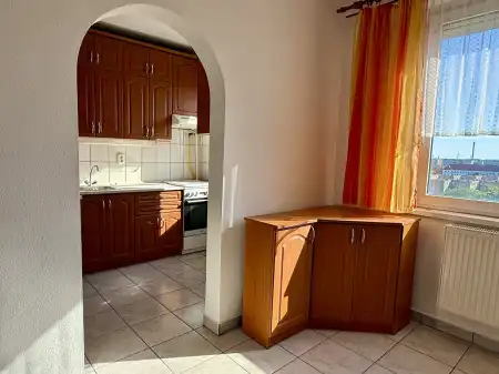 eladó panellakás, Székesfehérvár