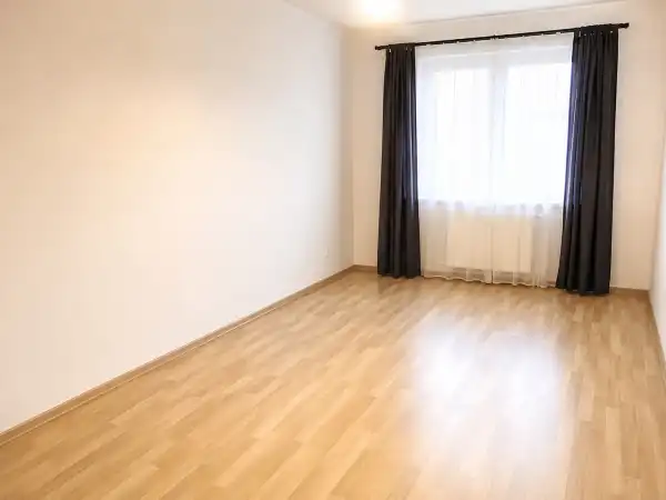 Eladó panellakás, Táborfalva 2 szoba 54 m² 29.9 M Ft
