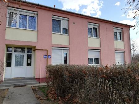 eladó panellakás, Tatabánya