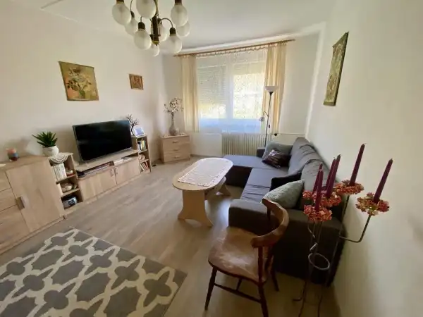 Eladó panellakás, Tatabánya 2 szoba 53 m² 38.9 M Ft
