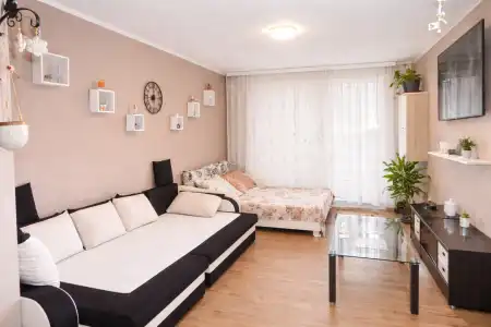 eladó panellakás, Tatabánya