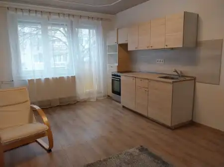 Eladó panellakás, Tatabánya 2+1 szoba 49 m² 41.9 M Ft