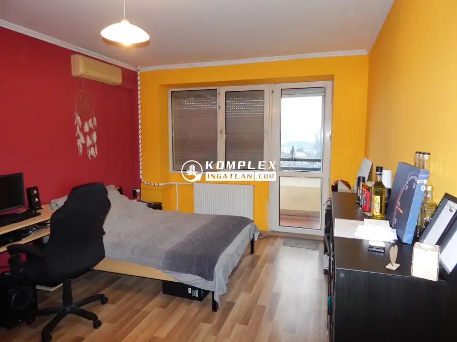 eladó panellakás, Tatabánya