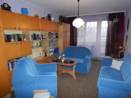 eladó panellakás, Tatabánya