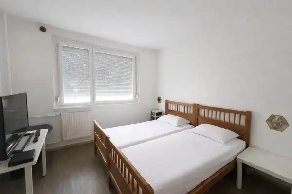 Eladó panellakás, Tatabánya 3 szoba 62 m² 39.9 M Ft