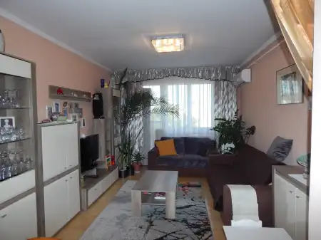 eladó panellakás, Tatabánya