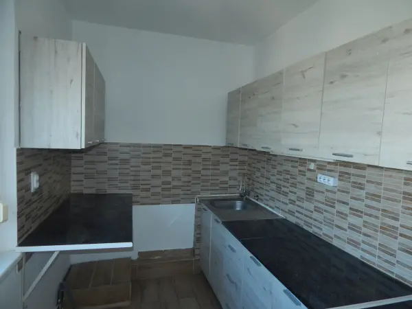 Eladó panellakás, Tatabánya 2 szoba 49 m² 34.9 M Ft