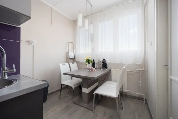 Eladó panellakás, Vác 2 szoba 57 m² 56.99 M Ft