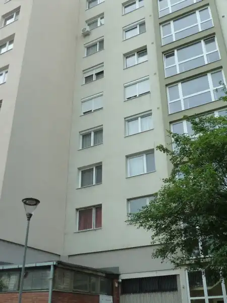 Eladó panellakás, Veszprém 3 szoba 62 m² 57 M Ft