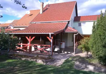 eladó sorház, Albertirsa