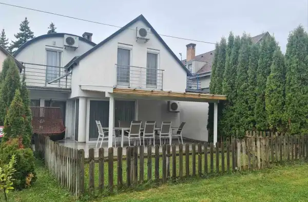 Eladó sorház, Balatonkenese 2+2 szoba 125 m² 119.9 M Ft