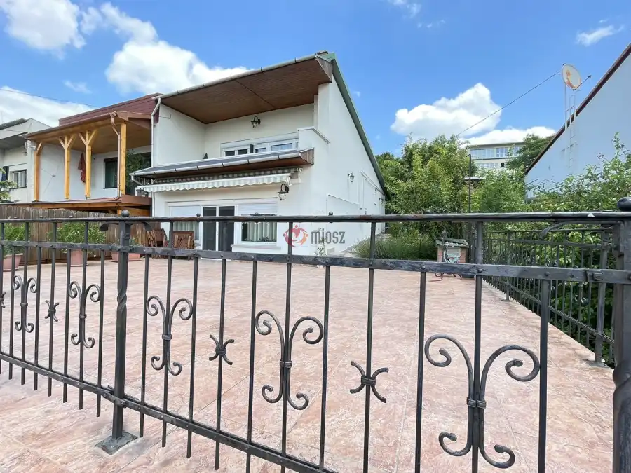 eladó sorház, Eger