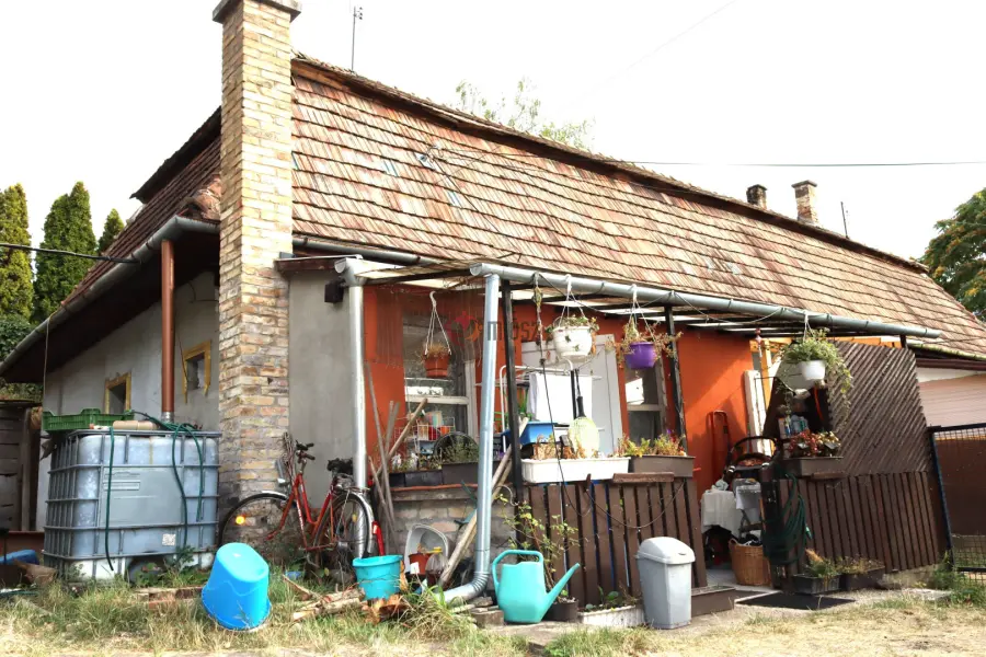eladó sorház, Pécel