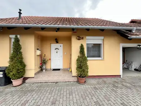 eladó sorház, Székesfehérvár eladó sorház, Székesfehérvár