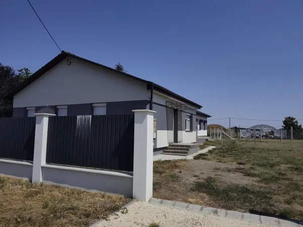 Eladó sorház, Tiszakécske 5 szoba 204 m² 116.6 M Ft
