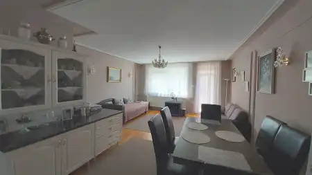 eladó sorház, Vác