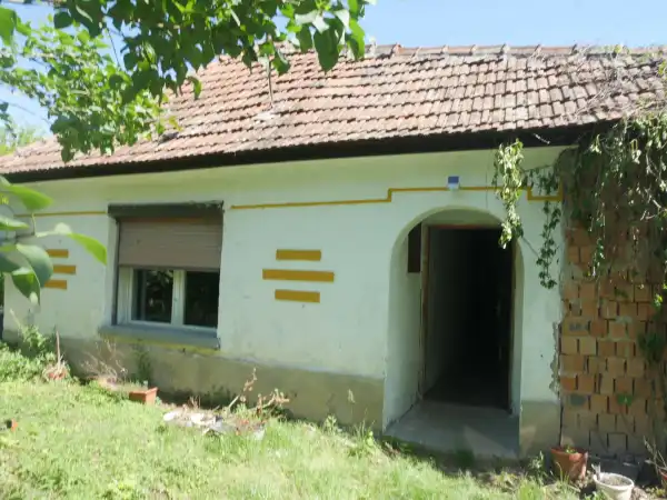 Eladó tanya, Albertirsa 1+1 szoba 107 m² 23 M Ft