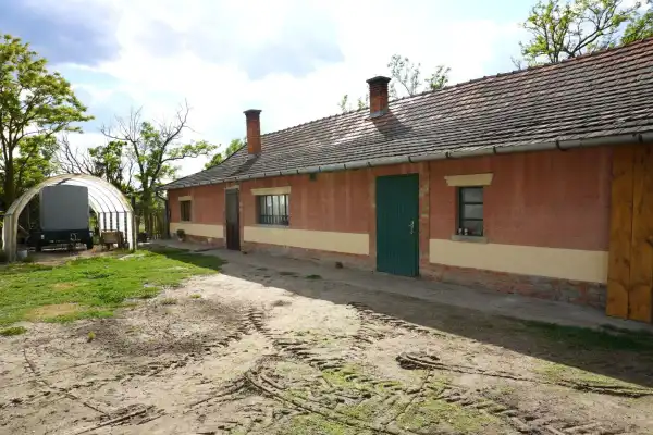 Eladó tanya, Balástya 3 szoba 95 m² 32.9 M Ft