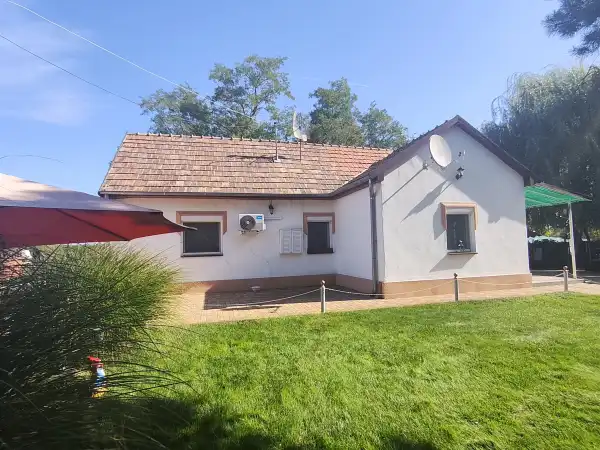 Eladó tanya, Lajosmizse 2 szoba 61 m² 52.5 M Ft